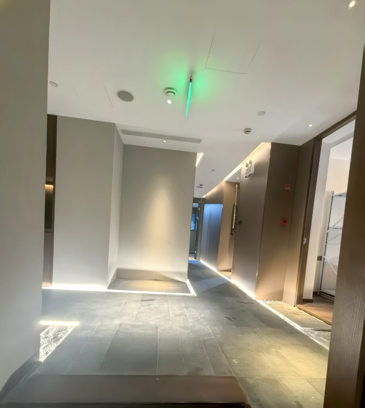房东直租★新天地板块*精装商铺★ 手慢无！