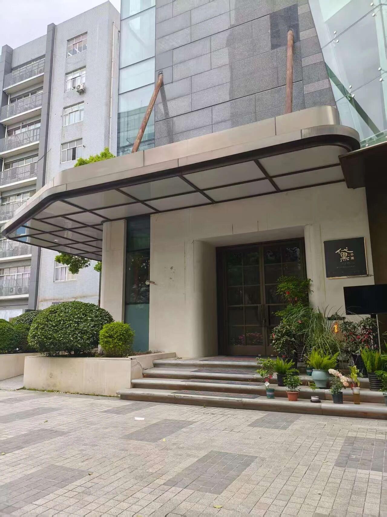 古北 旺铺招租  1900平方  餐饮装修 适合大型餐饮