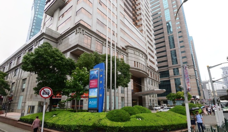 (云南中路 ) 沿街重餐饮商铺,饭点附近家家店全是人,直接连通港泰广场